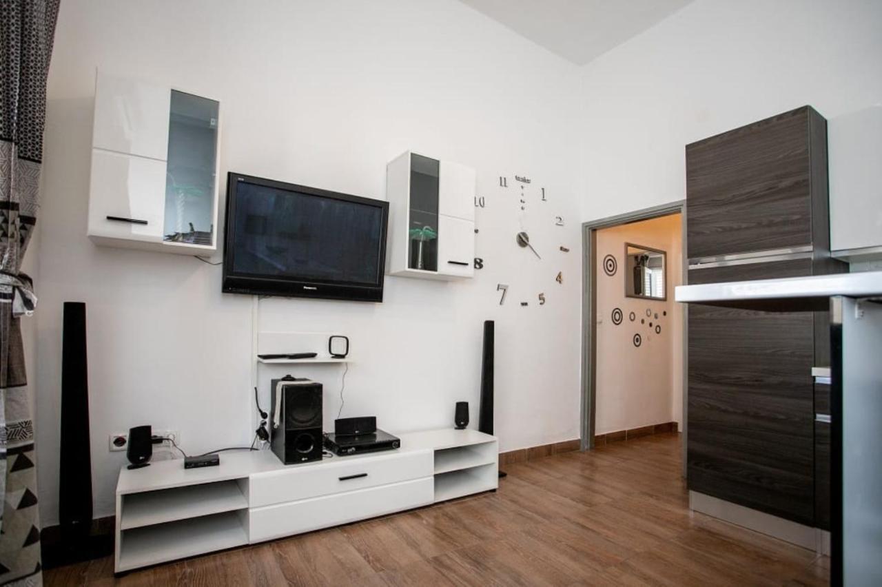 Apartments Punta 2 Omis Luaran gambar